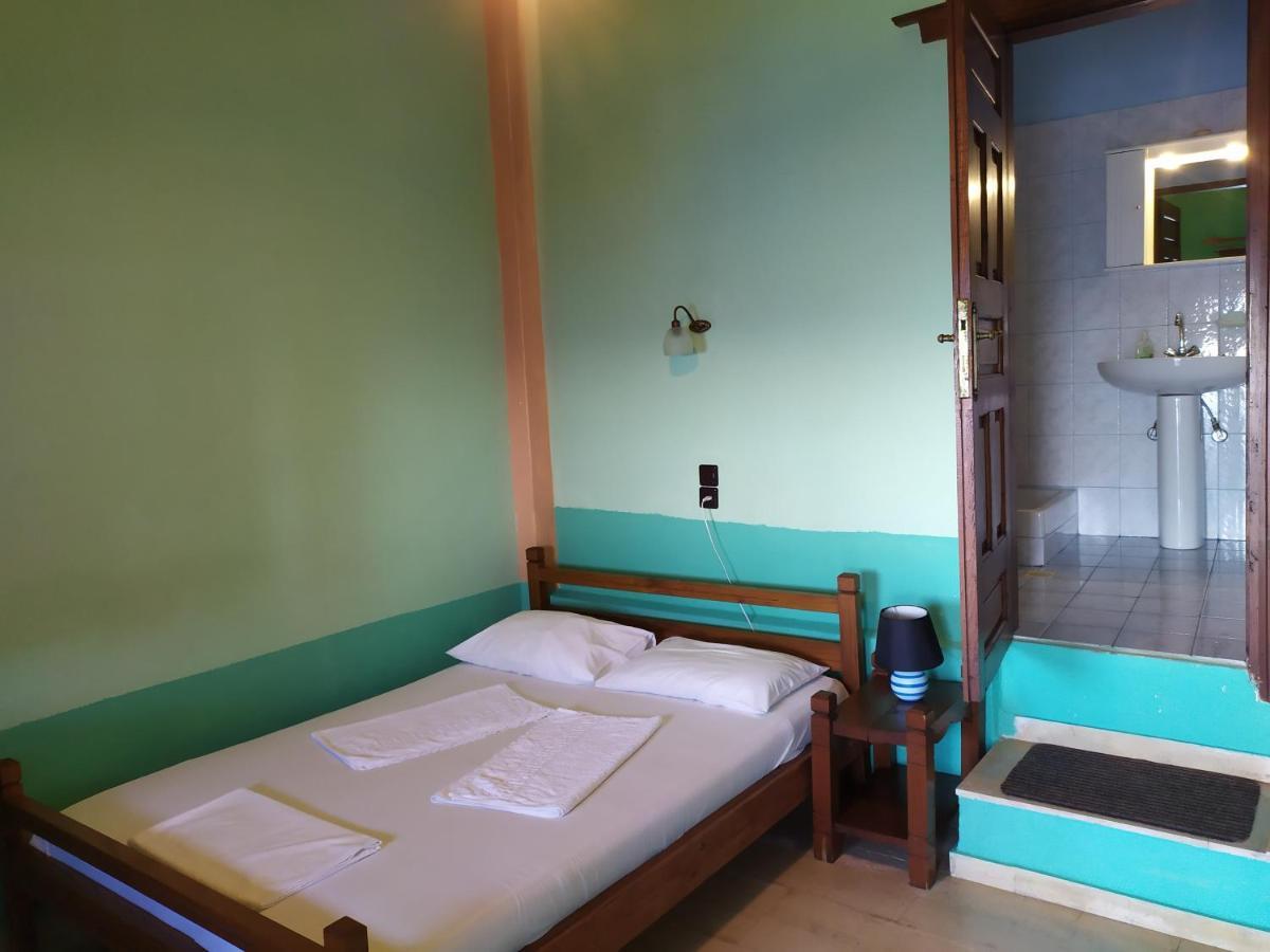 Double Studio Room In Mylopotamos With Beautifull View ツァガラダ エクステリア 写真